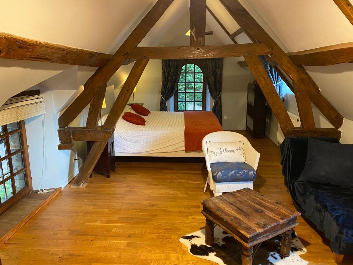 Vila Le Charme Mézilles Exteriér fotografie